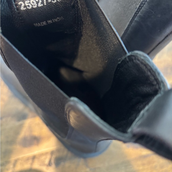 Cavalli Class Black Leather Chelsea Lug Booties with Gold Logo - Picture 7 of 9